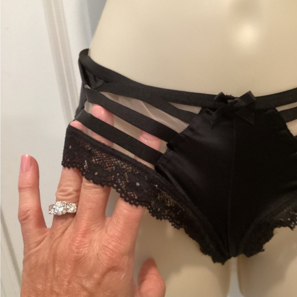 Victoria’s Secret 3 piece Set,  NWOT - Picture 11 of 16